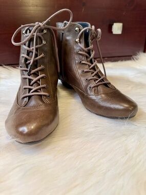 Dark Academia European Olive Leather Lace Up Ankle Boots 37 (US 6.5–7)